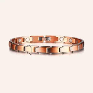 Bracelet fin à maillons plats de cuivre mat rosé, pastilles claires au revers et fermoir à clip