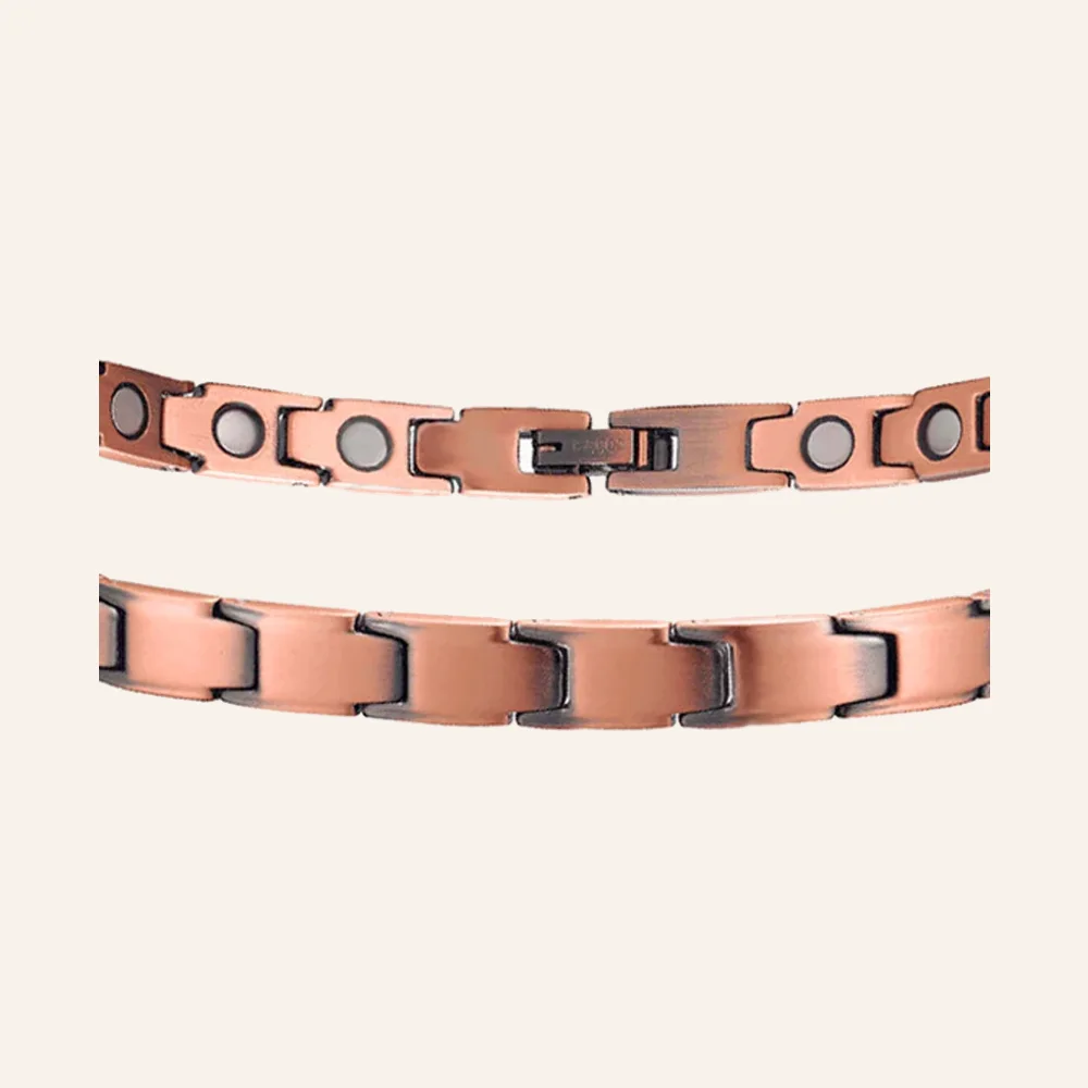 Collier homme à maillons plats lisses en cuivre patiné satiné, fermoir à clip visible
